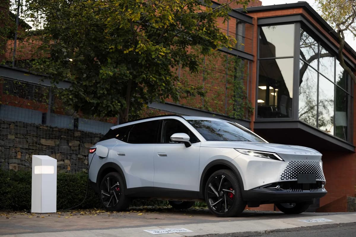 C7 SHS, C5 HEV and J5 BEV lead OMODA & JAECOO’s charge into the electrified era